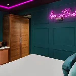 https://hard-rock.dublin-hotelsweb.com