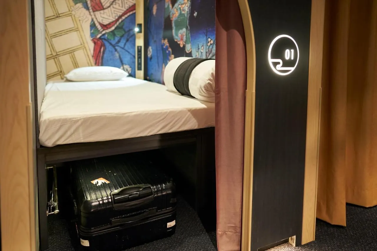 מלון קפסולה Resol Poshtel Tokyo Asakusa